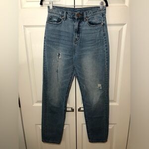 Urban Outfitter BDG Light Wash Mom High Rise Distressed Jeans Size 27